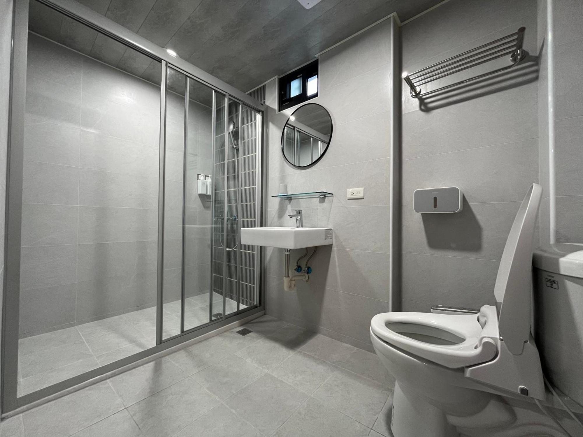 Yoshi Hotel - Tainan Sinmei Branch ภายนอก รูปภาพ