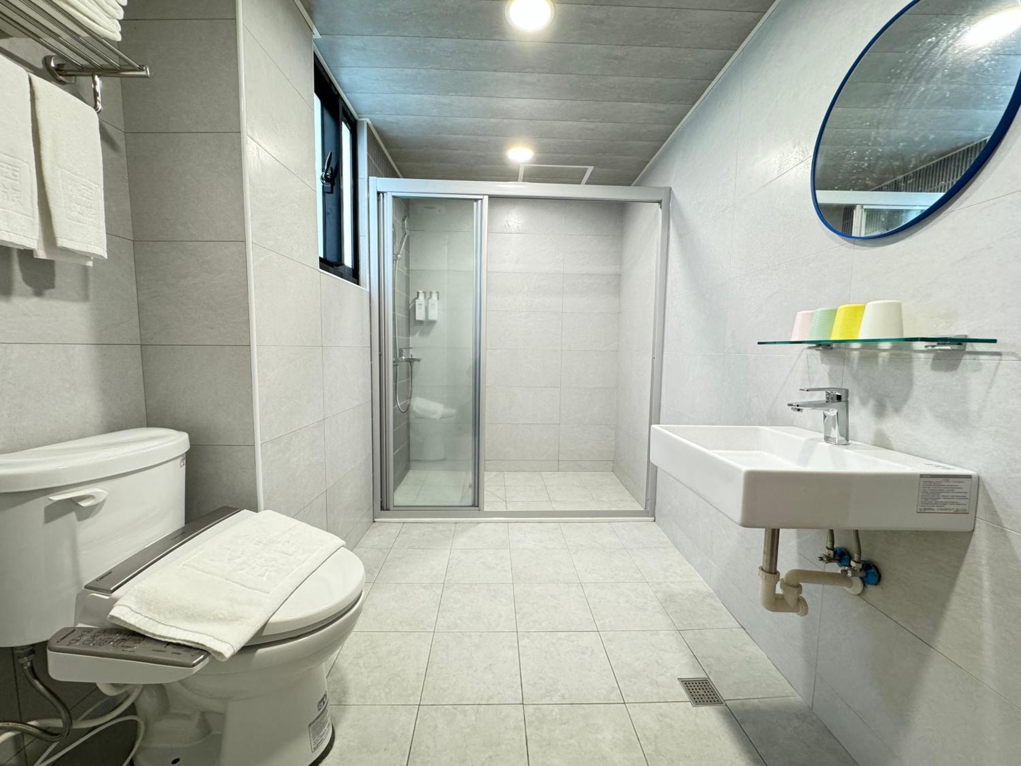 Yoshi Hotel - Tainan Sinmei Branch ภายนอก รูปภาพ