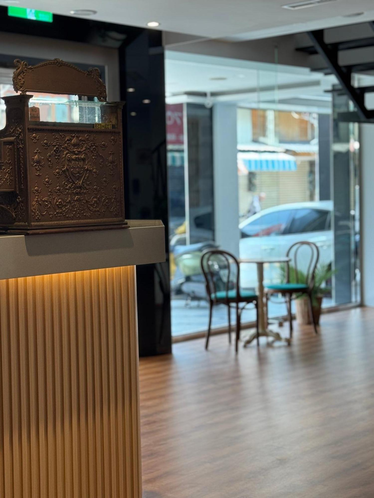 Yoshi Hotel - Tainan Sinmei Branch ภายนอก รูปภาพ